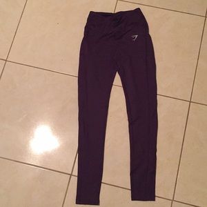Gym shark leggings